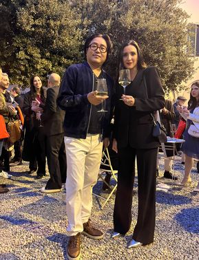 Ilaria arrighi brinda con il regista Kim Han min