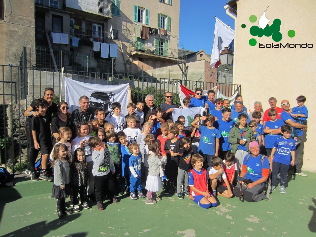 010 IsolaMondo - alla scuola di Cardu