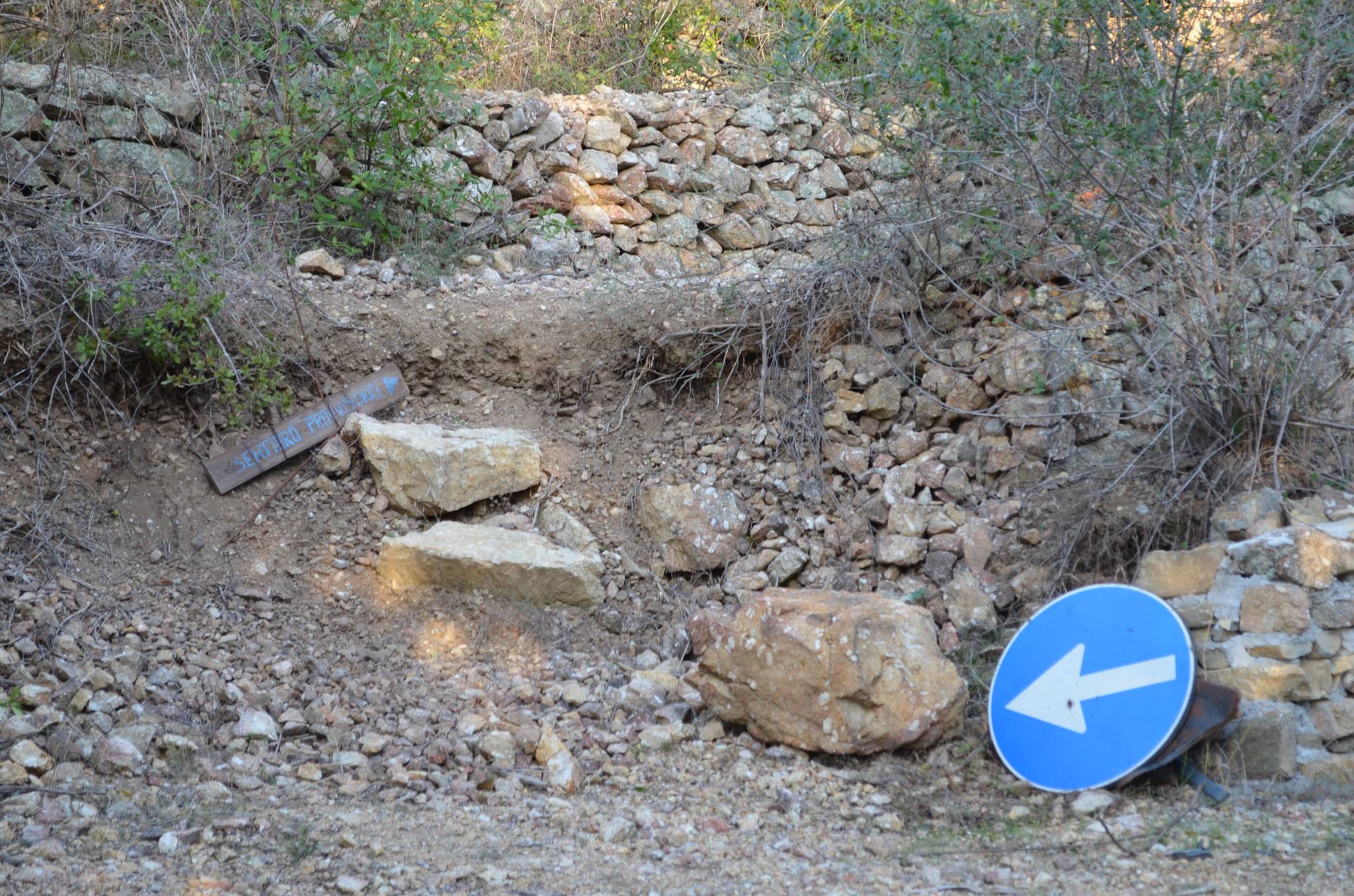 sentierno inesistenre capo poro