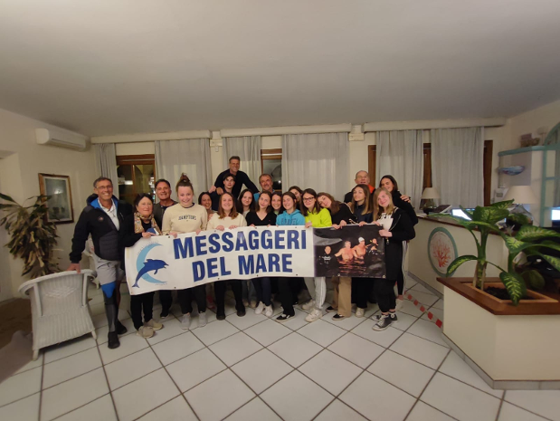 messagg incpotro liceali