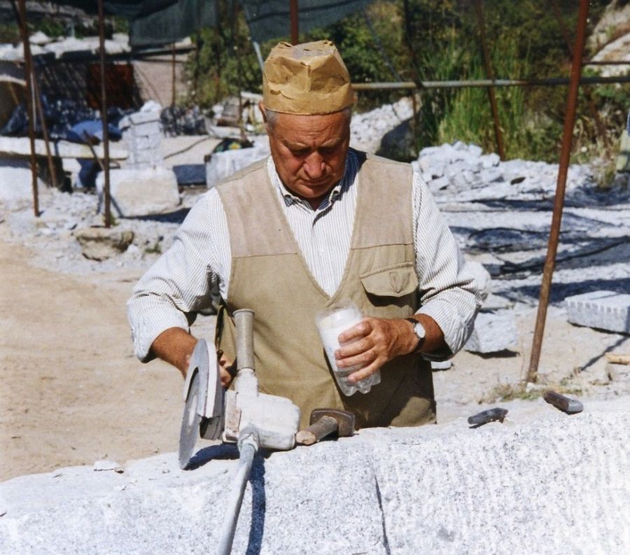 Gio Pomodoro in cava a San Piero