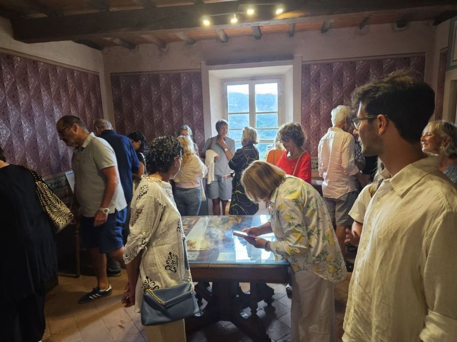 accademia del bello mostra poggio pubblico