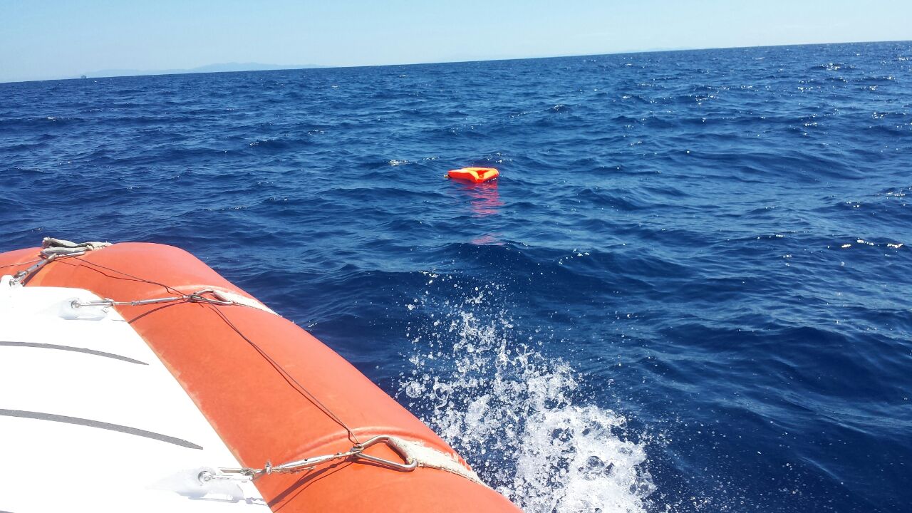 resti sparsi del relitto montecristo 18 8 14 (1)