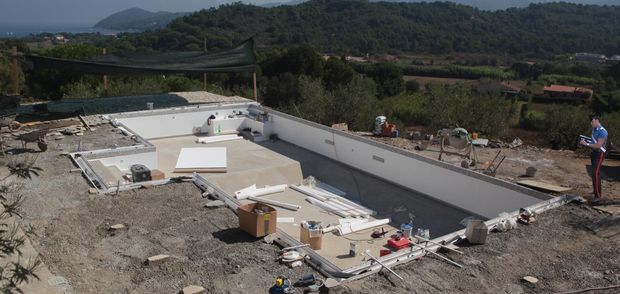 Sequestro piscina 620