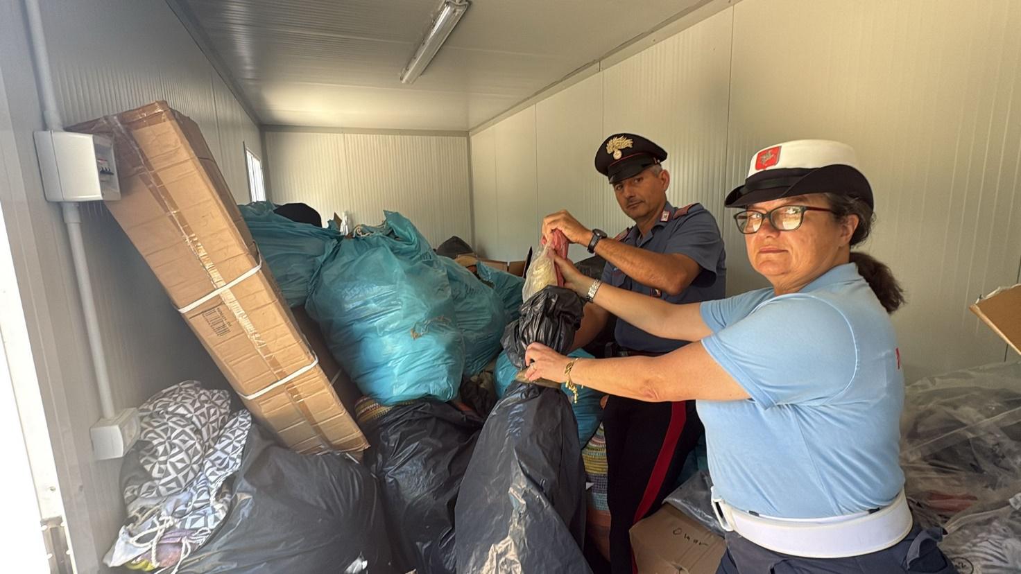 capoliveri sequestro merce abusiva