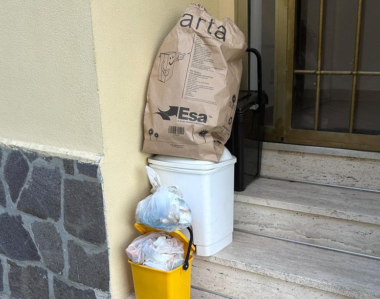 spazzatura strada sansone (3)