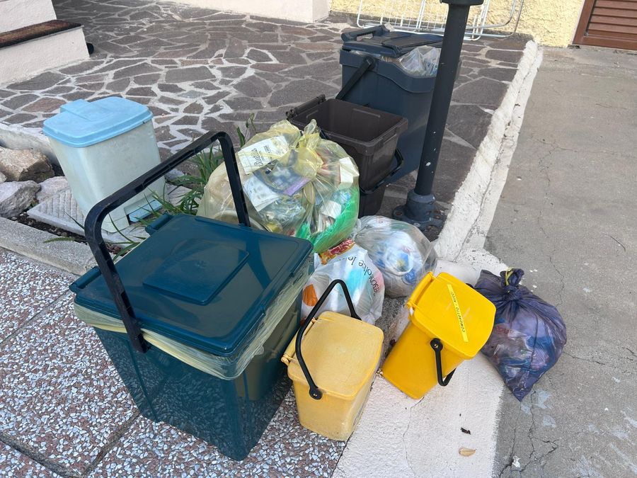 spazzatura strada sansone (5)