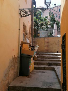 bidoni centro storico rio marina (5)