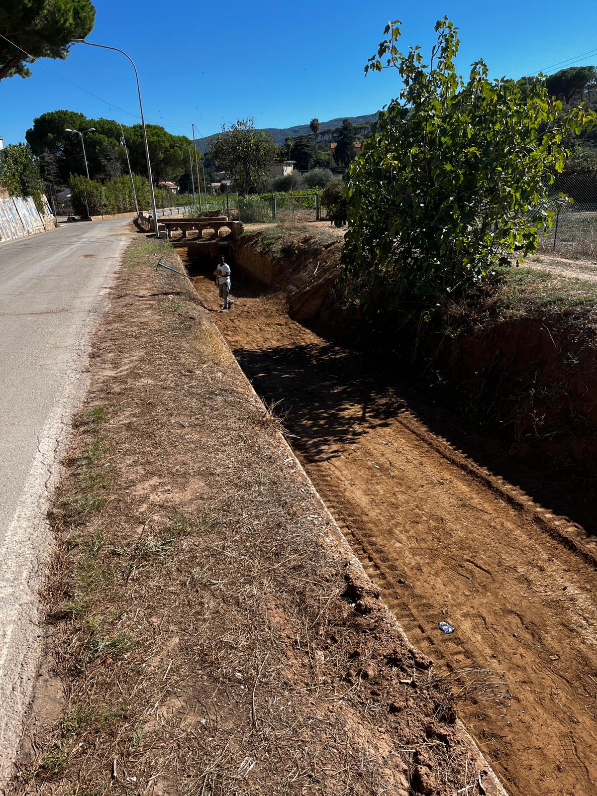 pulizia fosso botro porto azzurro (7)