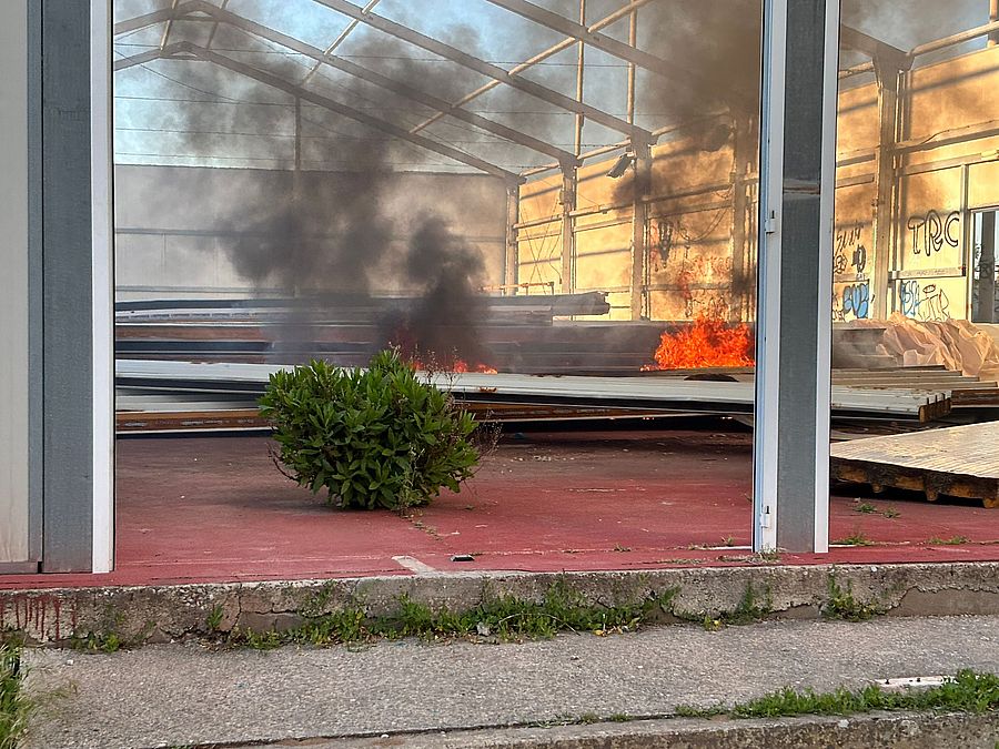 incendio tensostruttura ghiaie