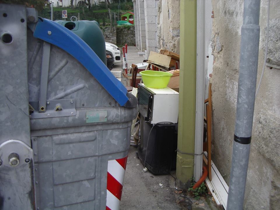 spazzatura san piero 2