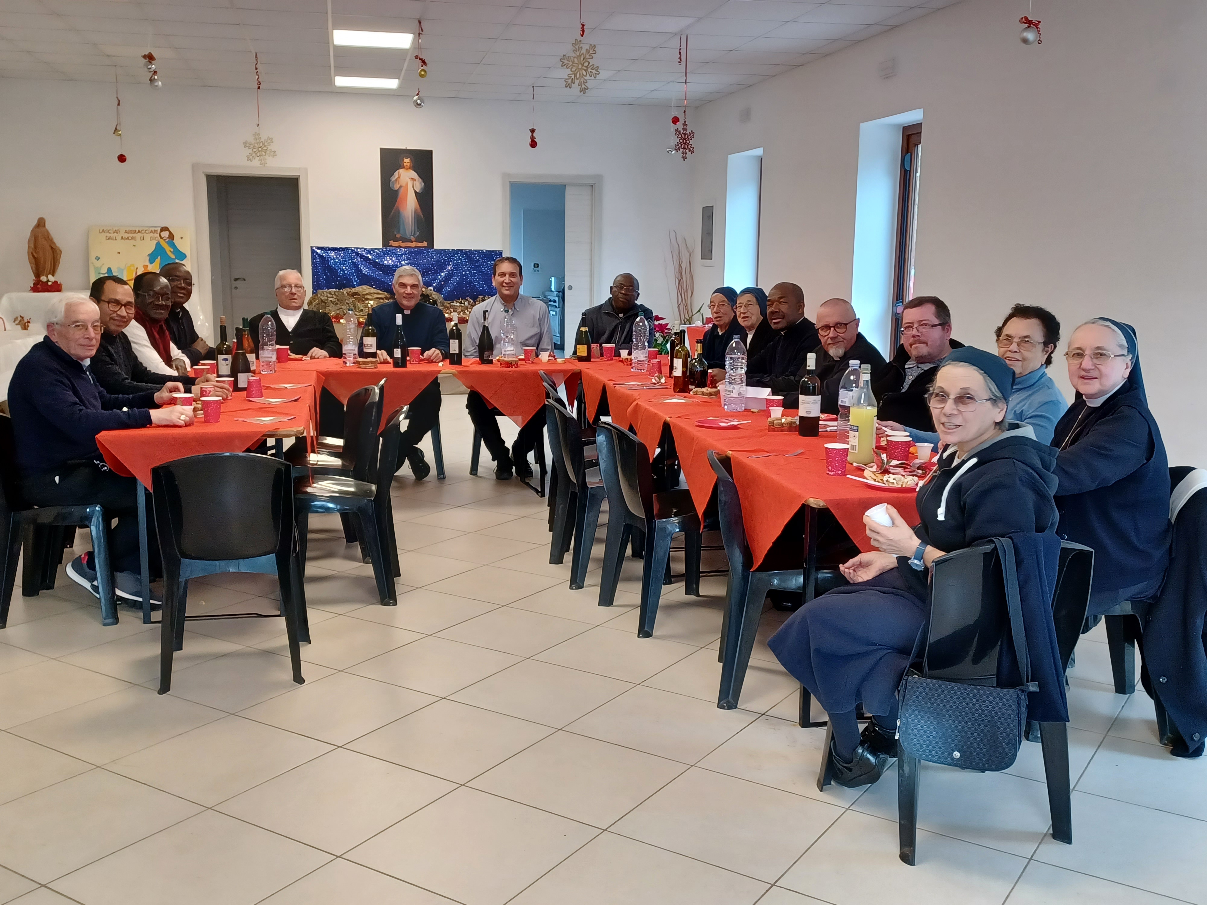 Pranzo fraterno di santo Stefano fra sacerdoti e religiosi dell'Isola d'Elba