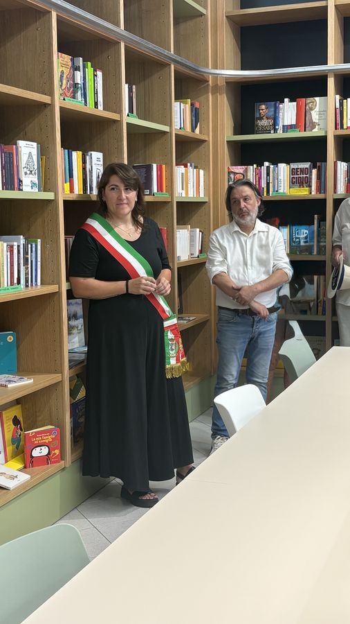 biblioteca capolivei nuova (3)