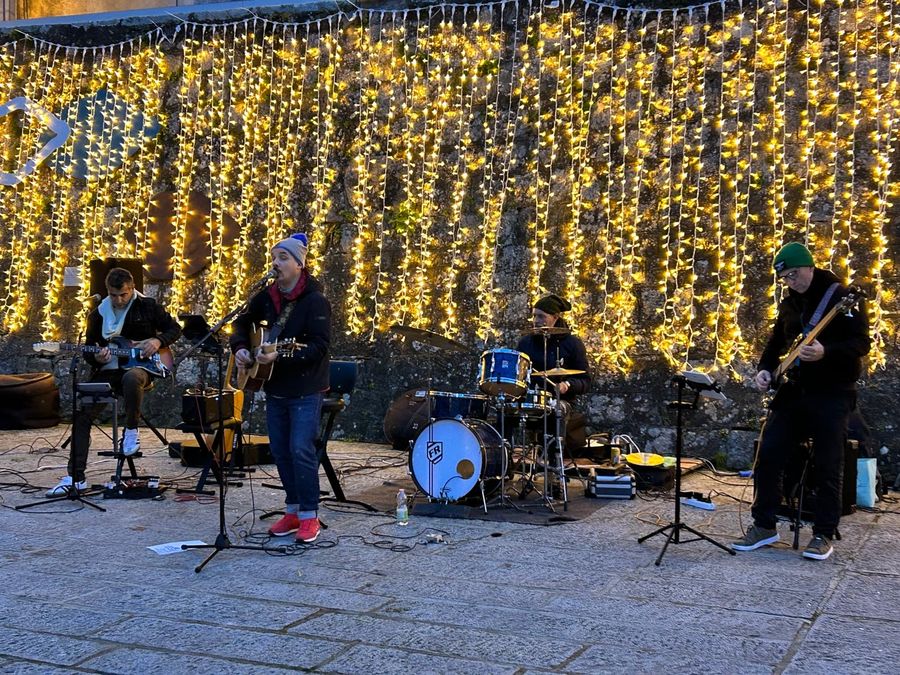 accensione albero marciana musica