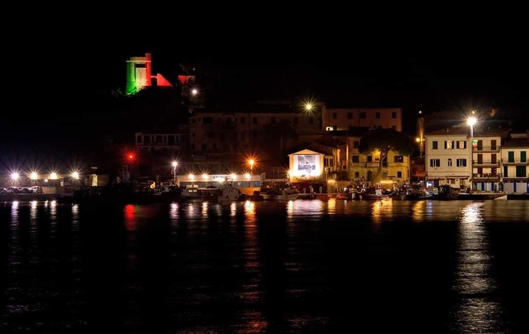 torre di notte