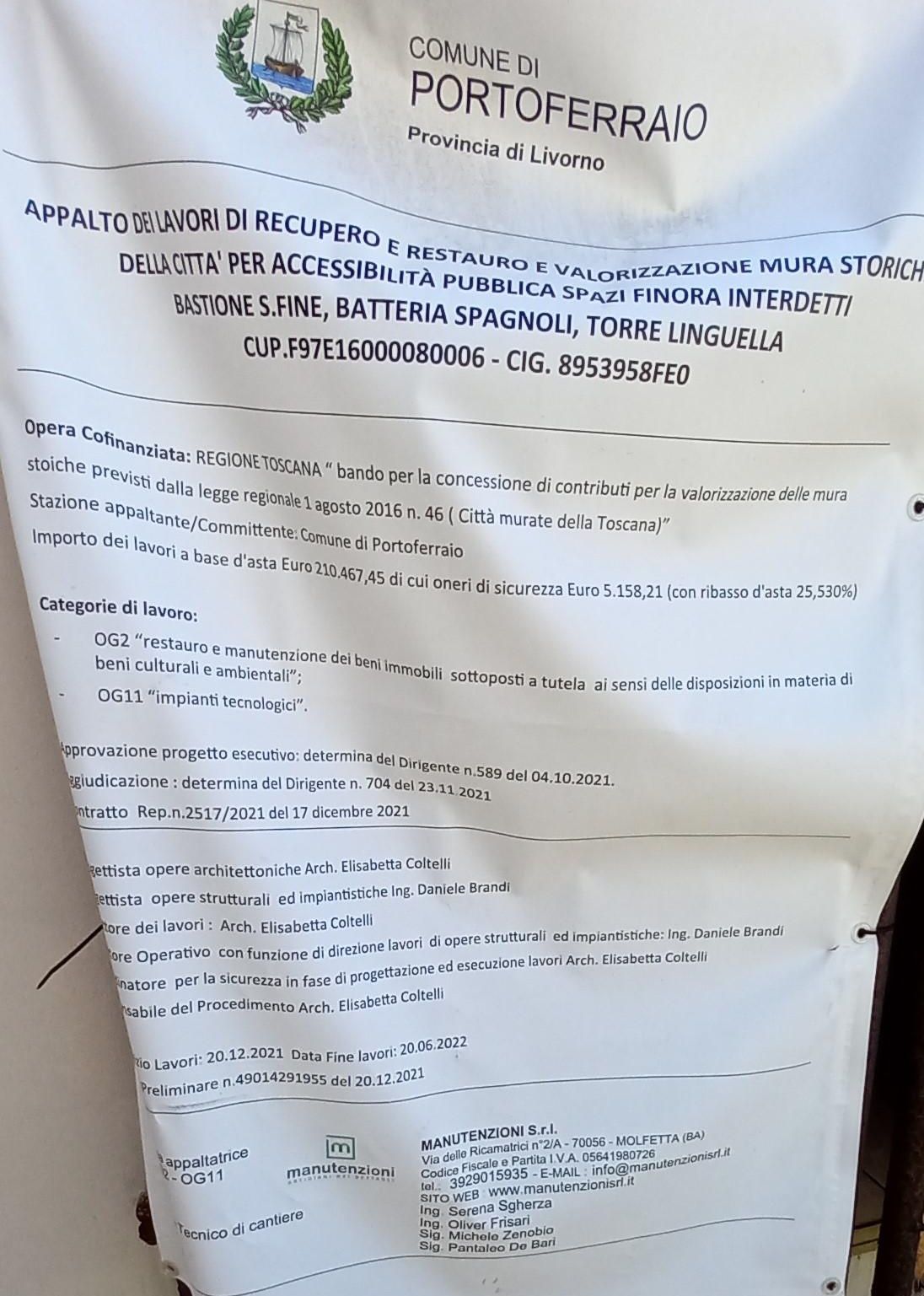 Manifesto affisso al cantiere aperto vicino al bastione degli Spagnoli