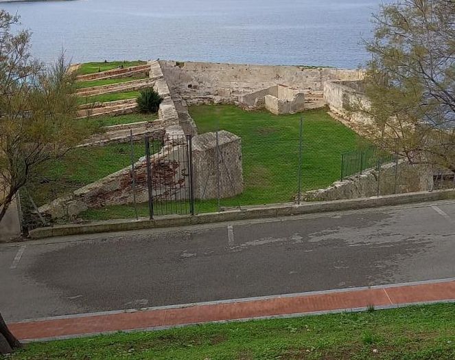PrImo bastione degli Spagnoli. Ristrettezza dello spalto