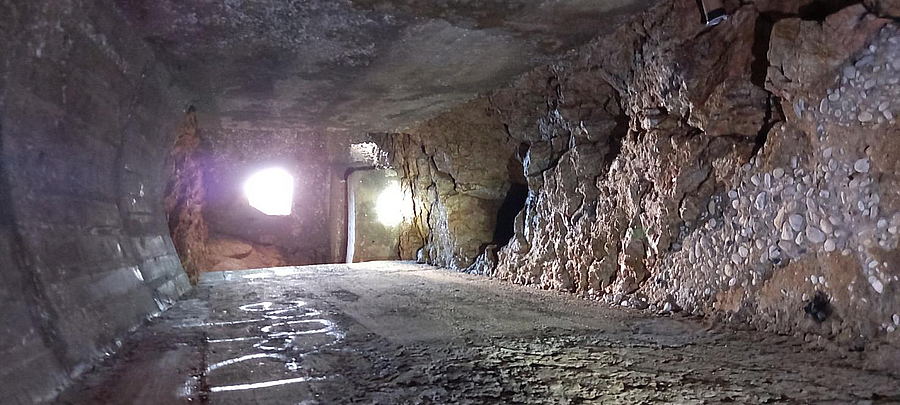 Camminamento calpestabile dentro il corpo del bastione di Santa Fine 4