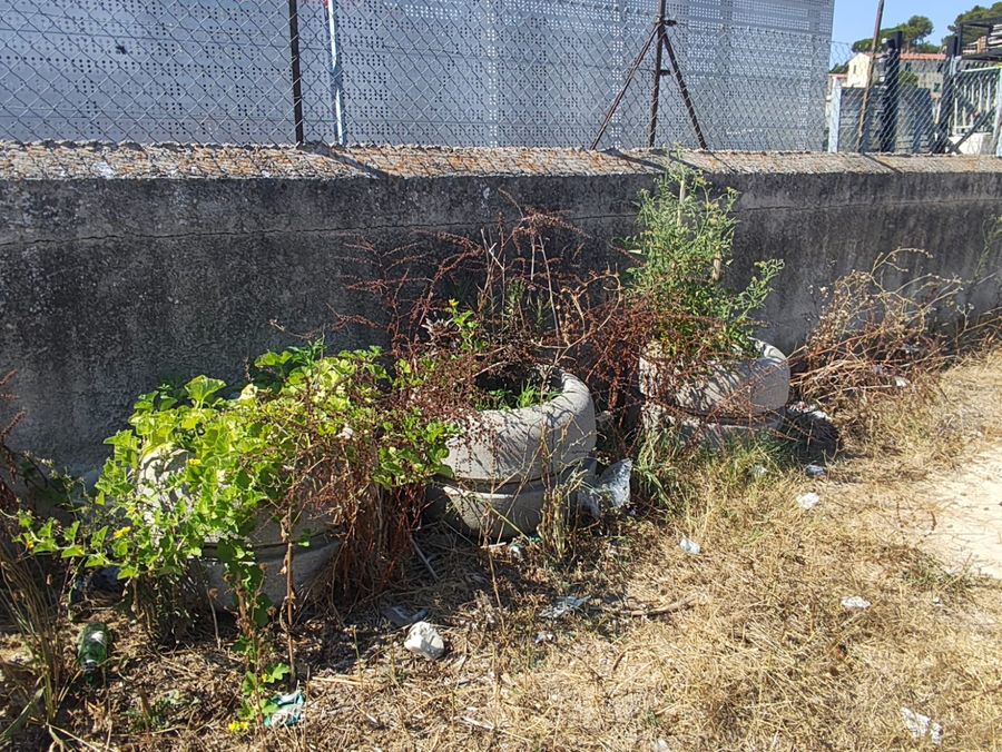 degrado piazzale cimitero (9) ok