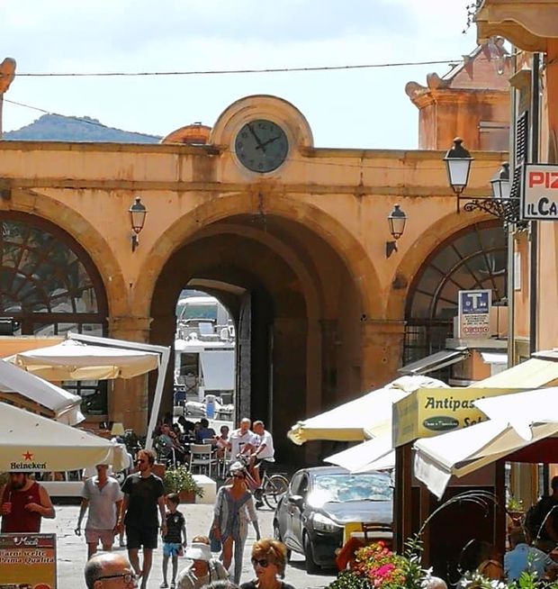 orologio di Porta a Mare