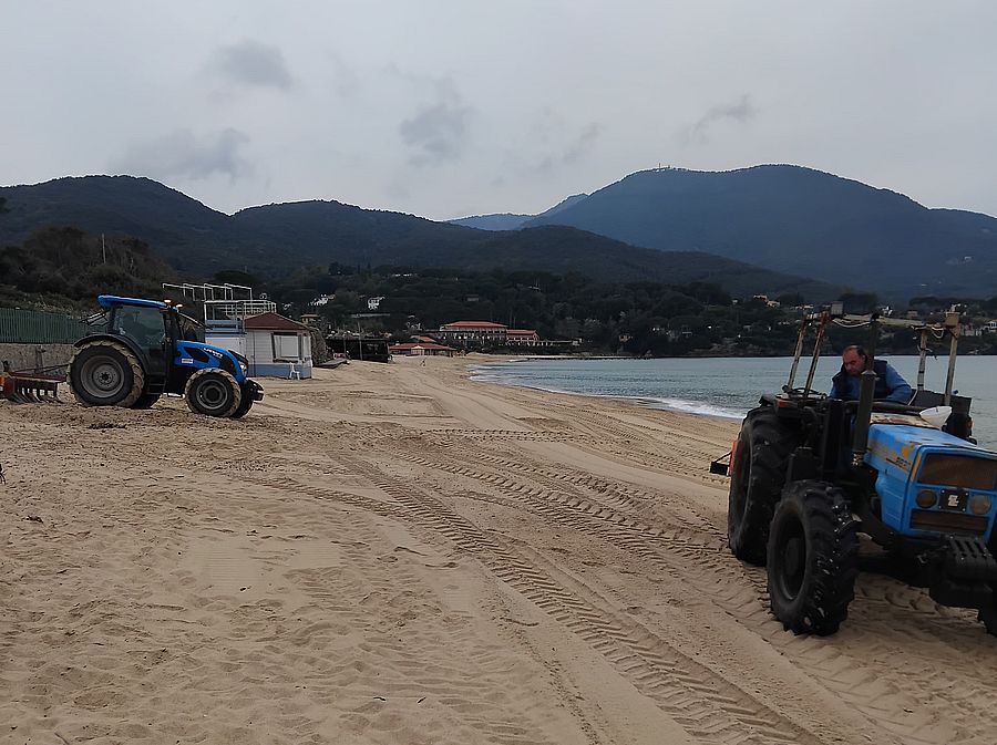 pulizia spiaggi a 2 (2)