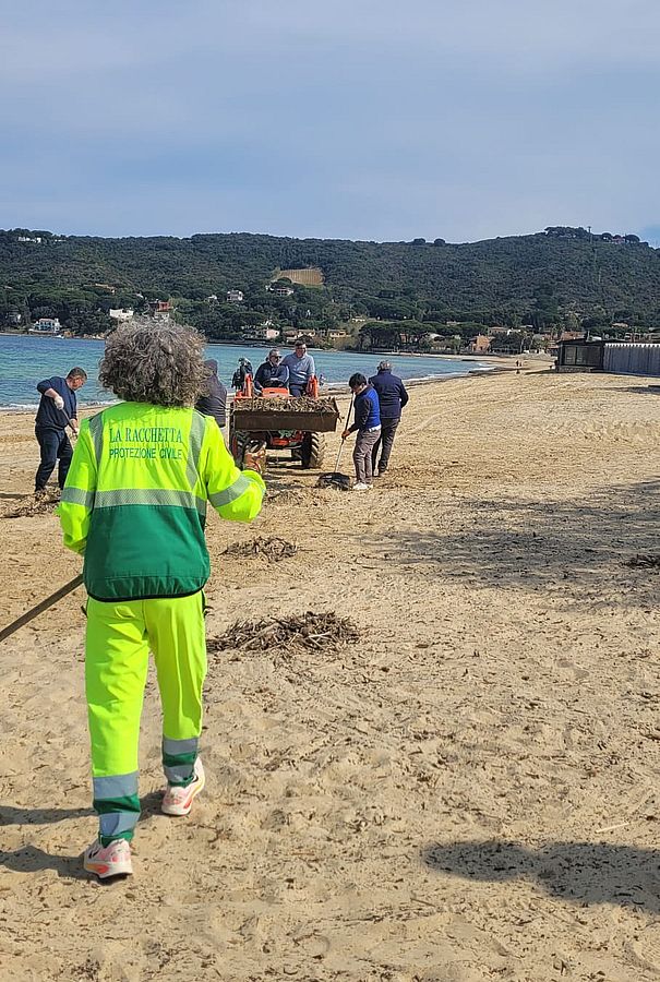 pulizia spiaggia procchio 2026 (7)