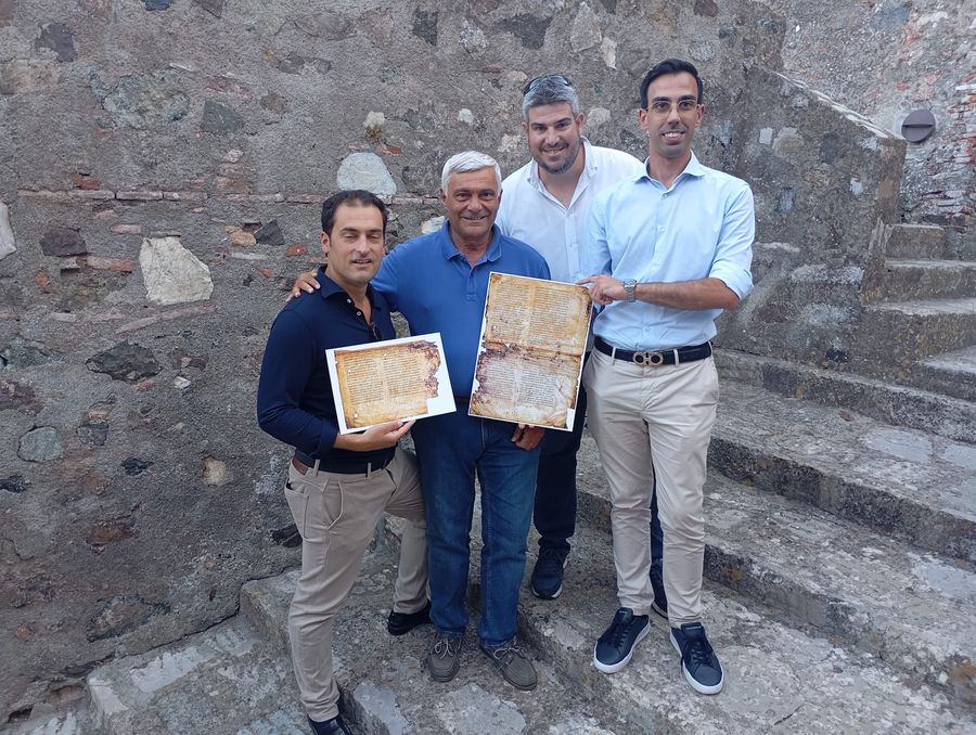 Il sindaco Corsini con Giorgio Cuneo e il fotografo Francesco Lascialfari