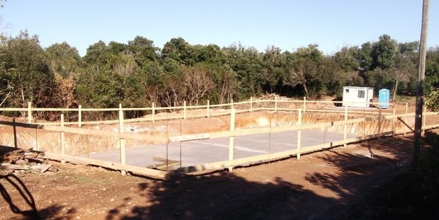 Dormentorio piattaforma di cemento 620