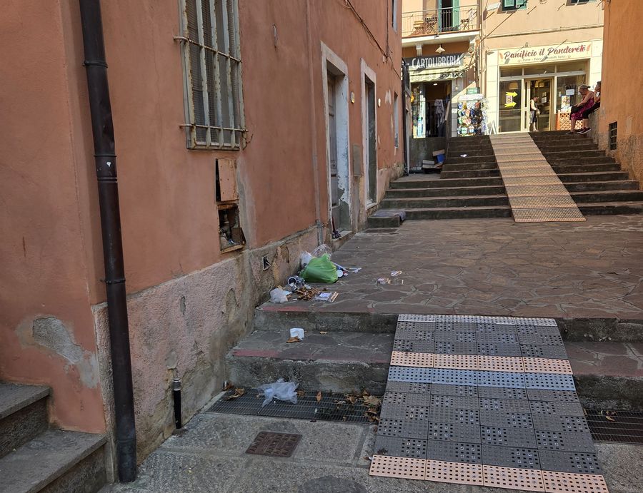 rifiutii sparsi rio marina