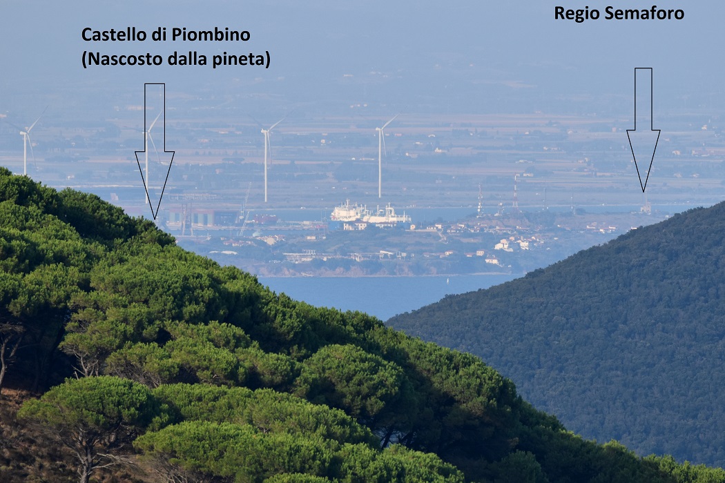 8 veduta sulla parte più o meno visibile di piombino dal Volterraio foto Marchese