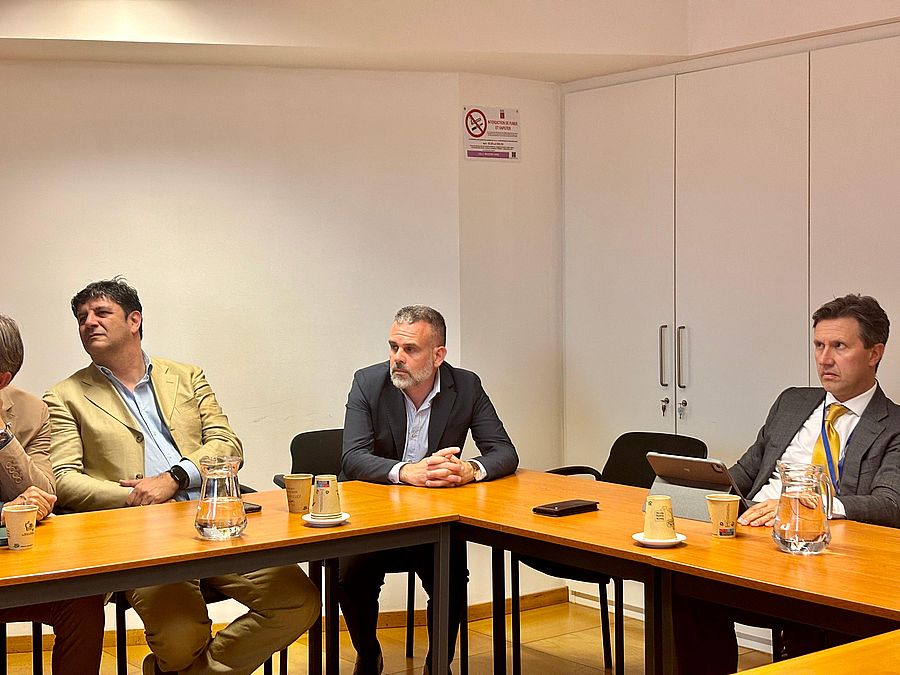 01 Da sinistra Massimo Scelza, Simone De Rosas, Dario Nardella,
