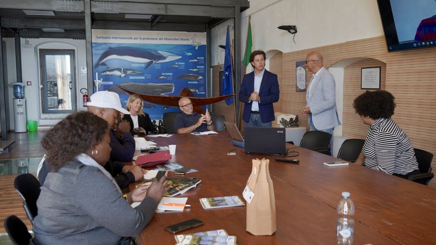 Simone Barbi con Delegazione Mozambico