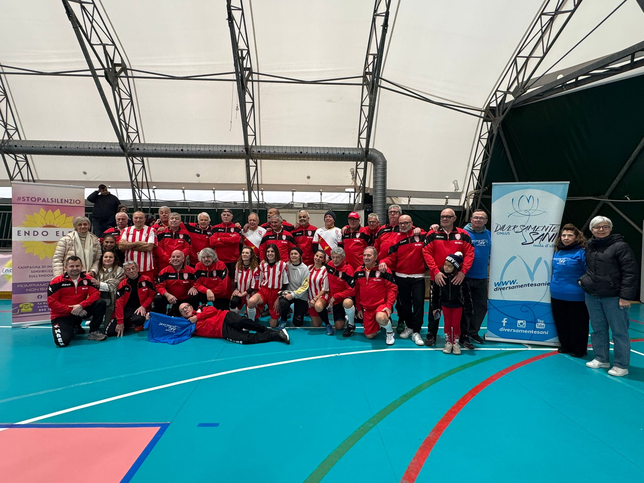 gruppo WF e stendardi ass