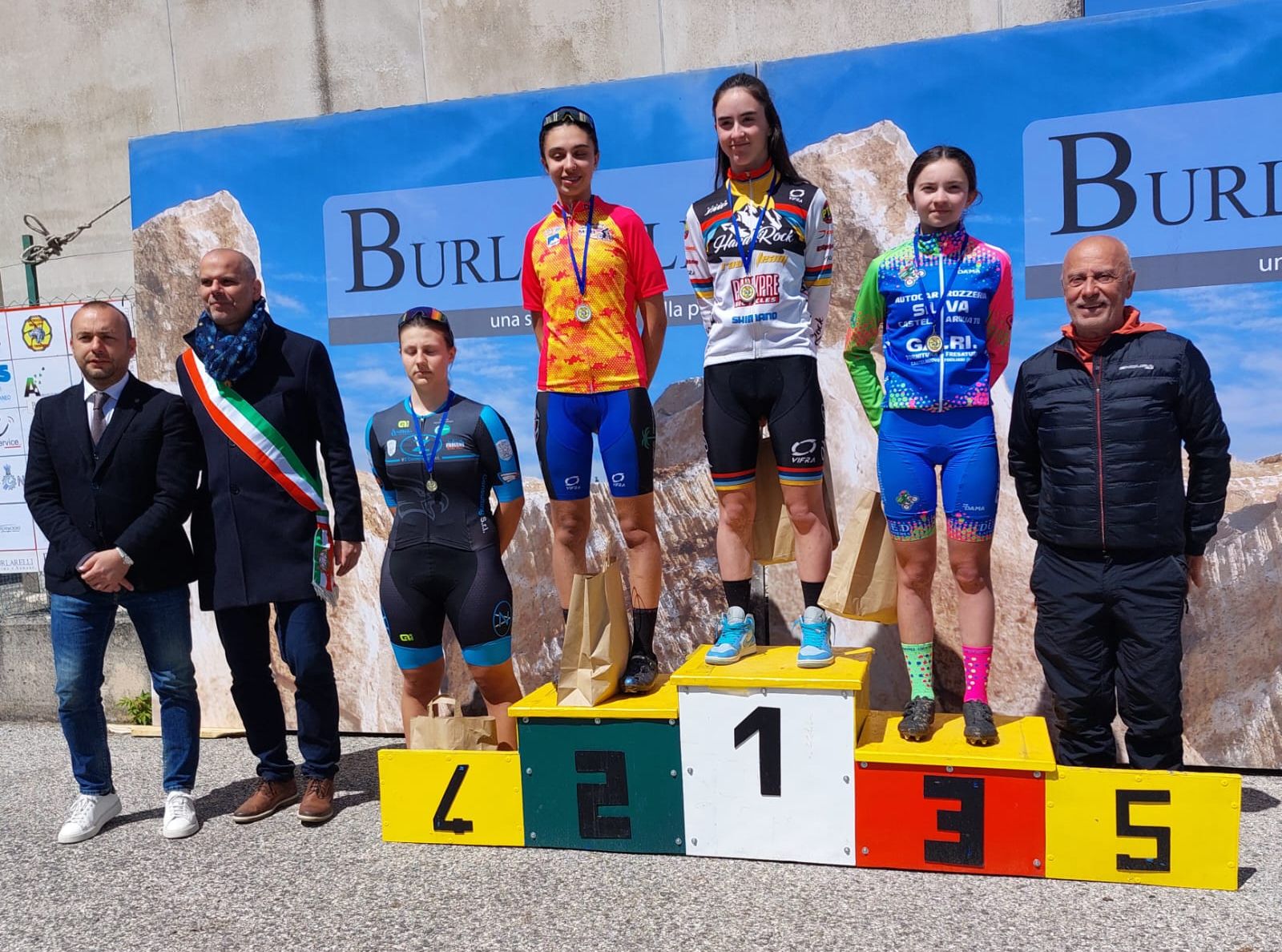 nicoletta brandi in maglia