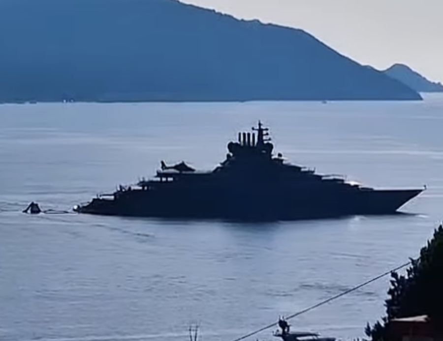 megayacht Luminance 1