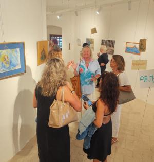 La cerimonia di inaugurazione della mostra &quot;Punti di Vista, le parole delle artiste&quot;