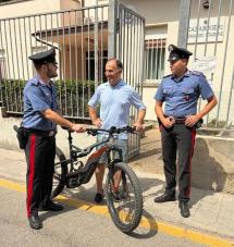 Marciana Marina: rubata e ritrovata dai Carabinieri e-bike. Denunciate due persone per furto aggravato