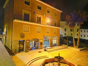 Anche Rio si illumina di arancione contro la violenza sulle Donne