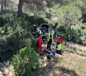 Auto fuori strada a San Piero, 3 i feriti