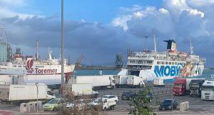 Vento di Ponente oltre i 30 nodi: sospesi i collegamenti marittimi con l’Elba