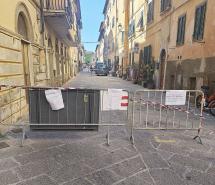 Lavori urgenti (finalmente) sul degradato stabile dell'ex-Hotel Touring