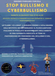 Il pugile Mario Pisanti con gli studenti del Cerboni per un progetto contro bullismo e cyberbullismo