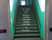 Restyling del plesso del liceo delle Scienze Umane, una scritta che lascerà il segno