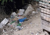 Fotonotizia: spazzatura abbandonata a Patresi