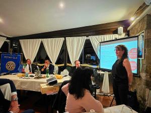 Rotary Club: una conviviale emozionante dedicata all’Associazione italiana Sclerosi multipla e patologie correlate