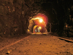 Nel cuore della terra - visite guidate alla galleria sotterranea della Miniera del Ginevro