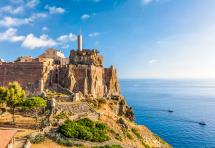 Vendesi fortezza del 1500 a Capraia (!)