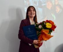 Silvia Grazzini ha conseguito la specializzazione in Reumatologia