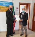 Il Prefetto consegna stemma e gonfalone al Comune di Rio