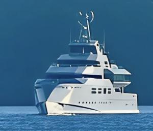 Il mega-yacht &quot;Norn&quot; ancorato nella baia di Norsi
